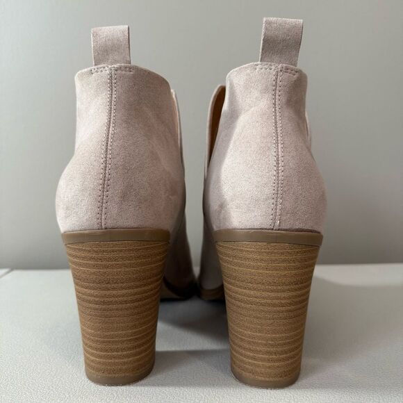UNIVERSAL THREAD Faux Suede Booties Heeled Boots 3.5” Heel Taupe Size 11 - Picture 5 of 9